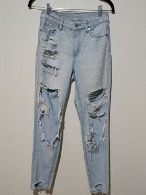 Light Blue Distressed Women’s Jeans